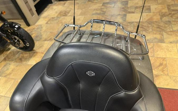 2017 Harley-Davidson® FLHTKSE - CVO™ Limited