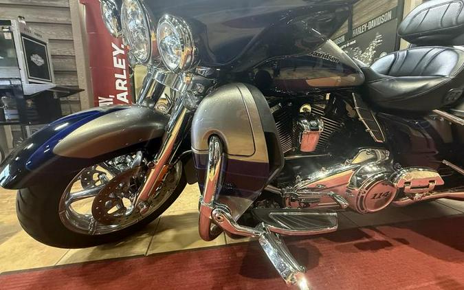 2017 Harley-Davidson® FLHTKSE - CVO™ Limited