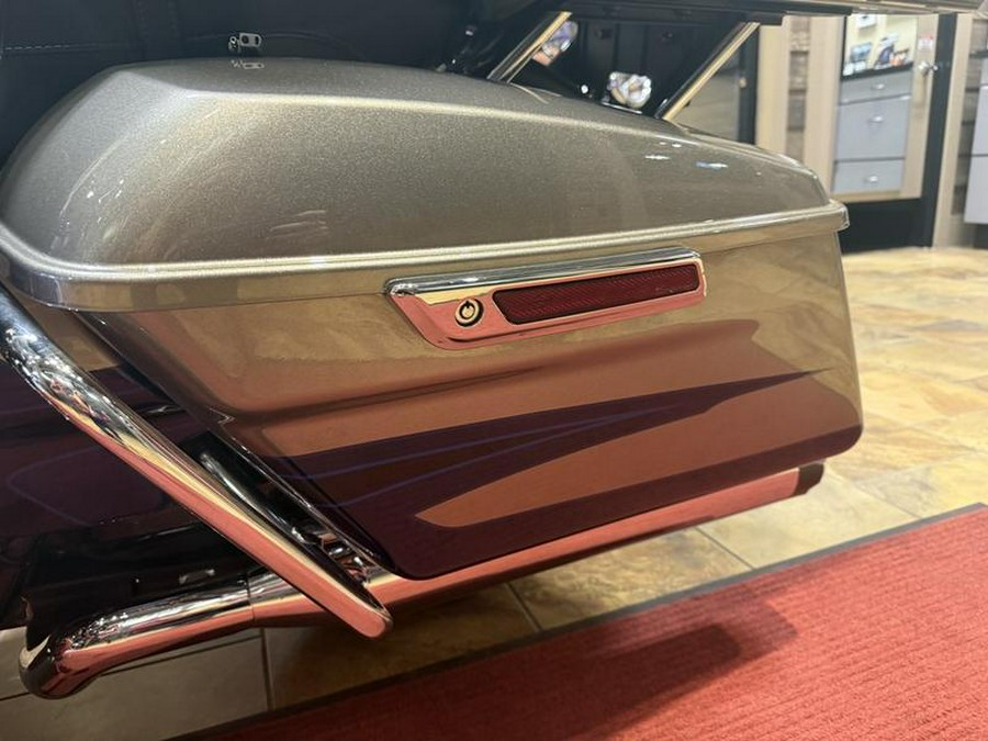 2017 Harley-Davidson® FLHTKSE - CVO™ Limited