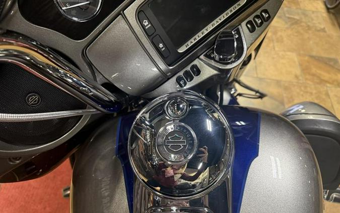 2017 Harley-Davidson® FLHTKSE - CVO™ Limited