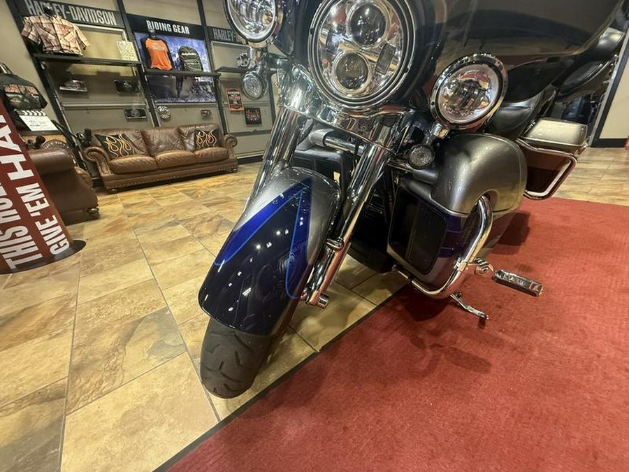 2017 Harley-Davidson® FLHTKSE - CVO™ Limited