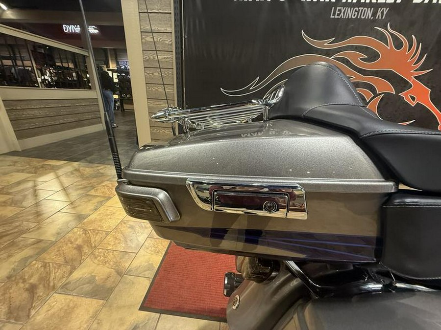 2017 Harley-Davidson® FLHTKSE - CVO™ Limited