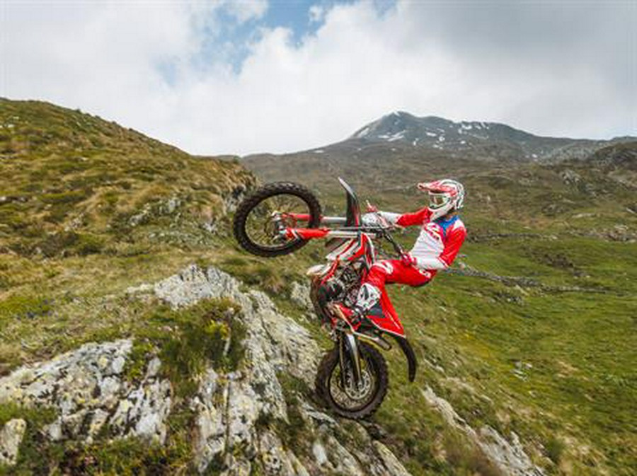 2026 Beta 300 Xtrainer