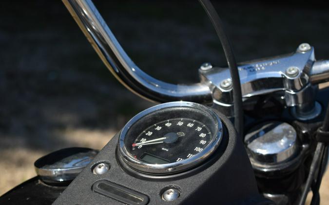 2017 Harley-Davidson Street Bob® – Raw Custom Style