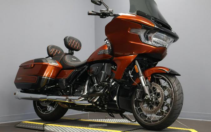 2023 Harley-Davidson® CVO™ Road Glide® Whiskey Neat w/Raven Metallic