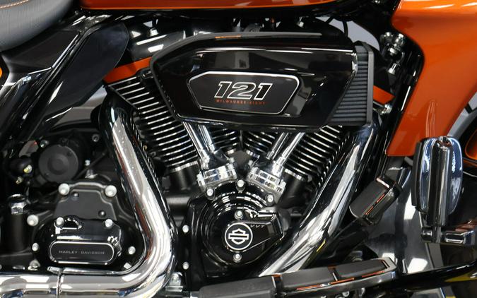 2023 Harley-Davidson® CVO™ Road Glide® Whiskey Neat w/Raven Metallic
