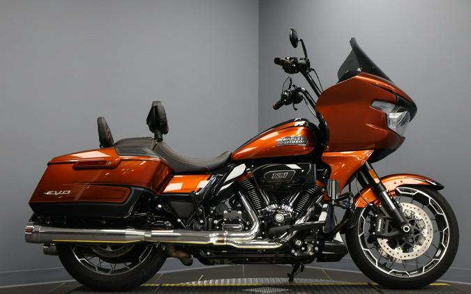 2023 Harley-Davidson® CVO™ Road Glide® Whiskey Neat w/Raven Metallic