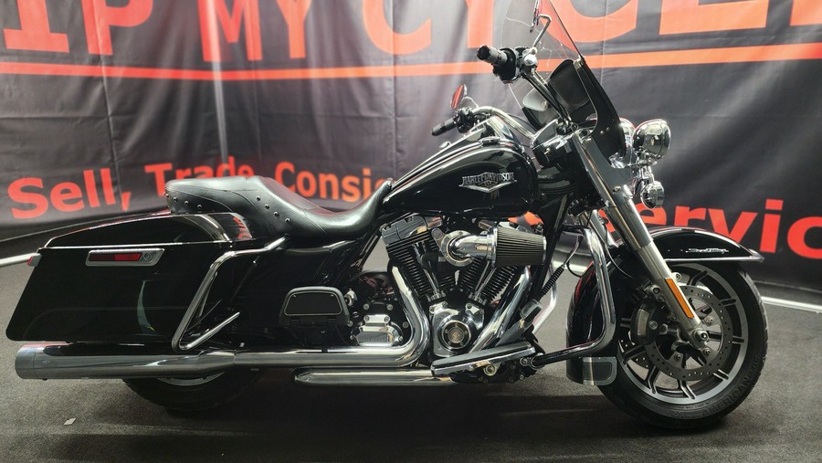 2015 Harley-Davidson® FLHR