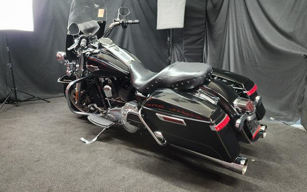 2015 Harley-Davidson® FLHR