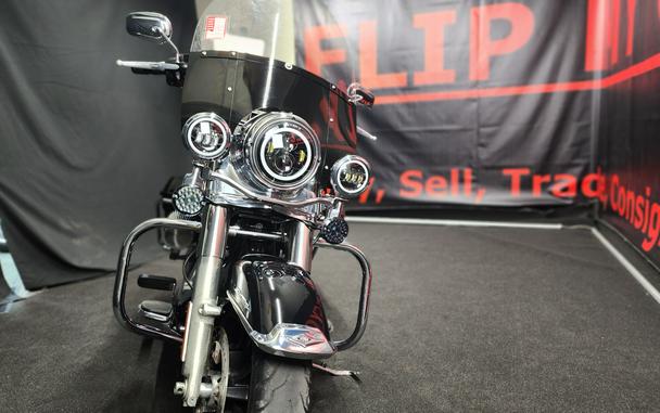 2015 Harley-Davidson® FLHR