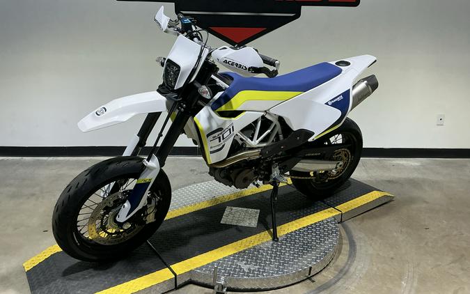 2017 Husqvarna 701 Supermoto