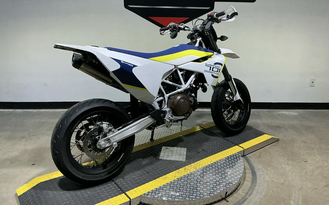 2017 Husqvarna 701 Supermoto