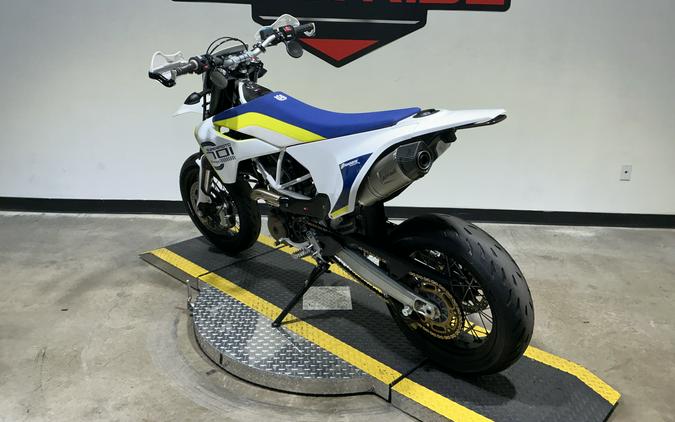 2017 Husqvarna 701 Supermoto