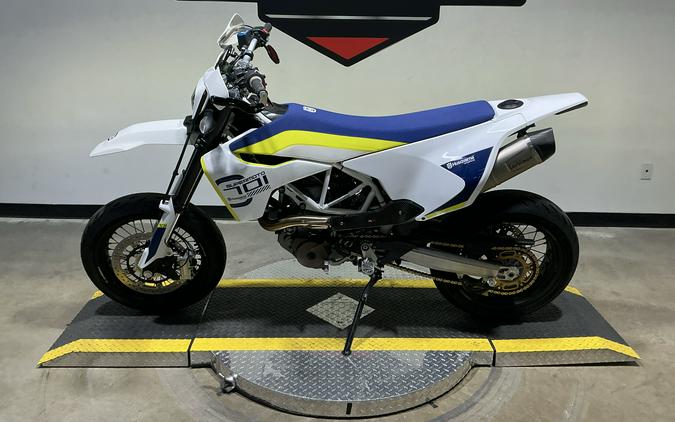 2017 Husqvarna 701 Supermoto