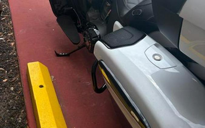 2026 Indian Pursuit Darkhorse 112 With Poweband Audio