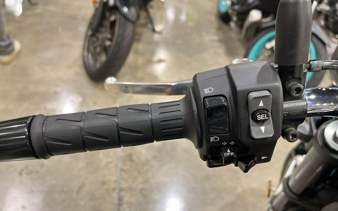2023 Kawasaki Z900RS ABS