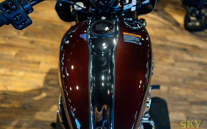 2024 Indian Motorcycle® Super Chief Limited ABS Icon Maroon Metallic Pearl