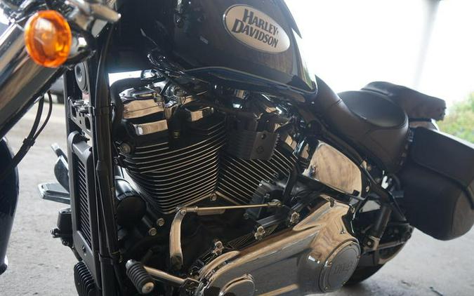 2022 Harley-Davidson® FLHCS - Heritage Classic 114