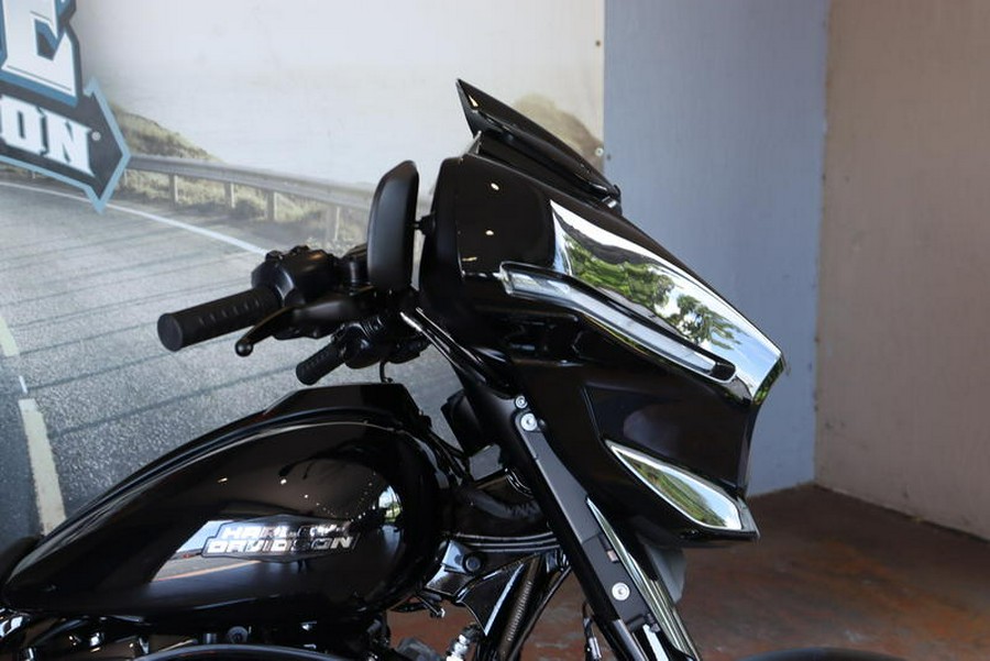 2025 Harley-Davidson® FLHX - Street Glide®