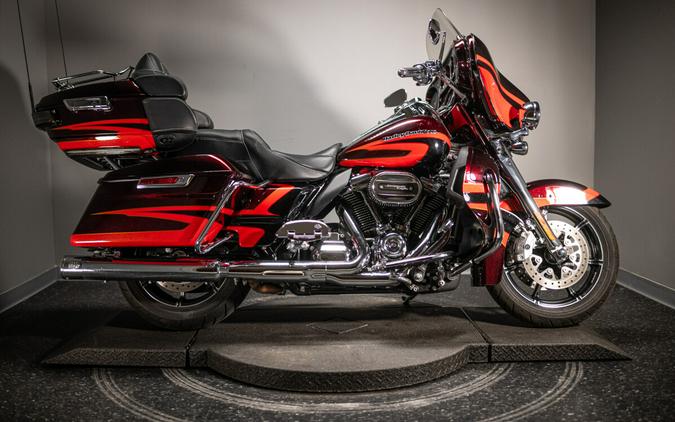 2017 CVO™ Limited (FLHTKSE)