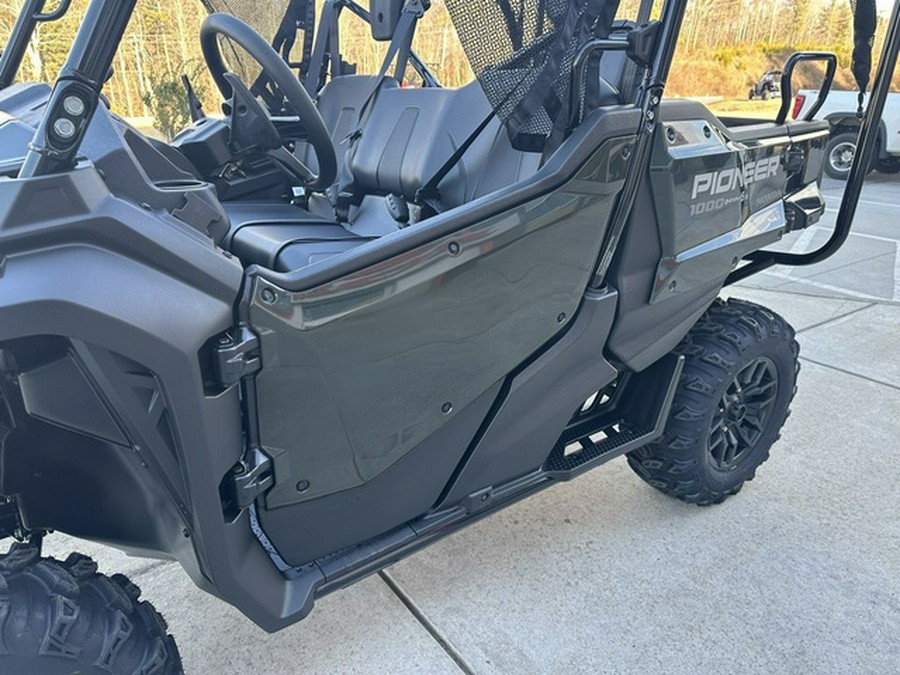 2025 Honda Pioneer 1000-5 Deluxe