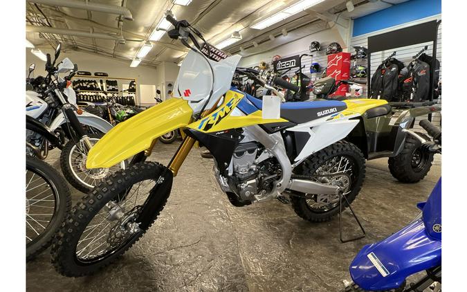 2024 Suzuki RM-Z450 First Look [with RM Army Kit]