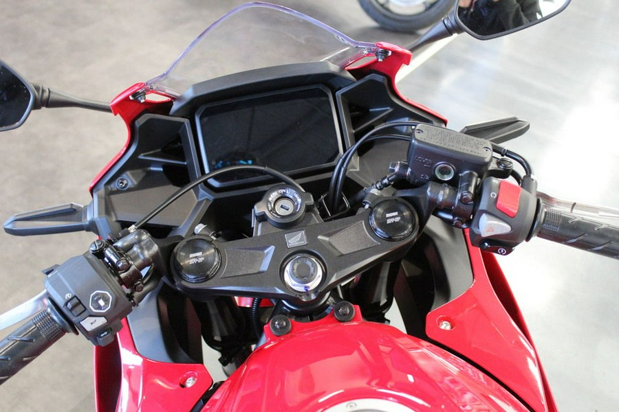 2025 Honda CBR500R ABS