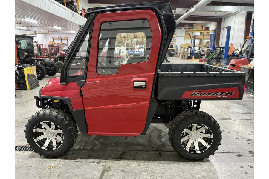2011 Polaris RANGER 800 XP EPS Solar Red 800 HD® EPS