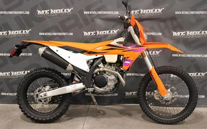 2024 KTM 500 EXC-F Six Days First Look [Fast Facts]