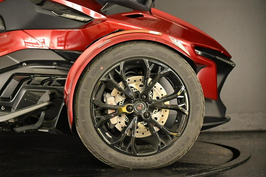 2022 Can-Am® Spyder RT Limited Dark Wheels