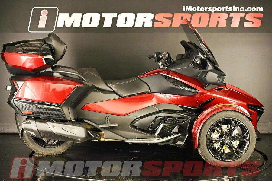 2022 Can-Am® Spyder RT Limited Dark Wheels