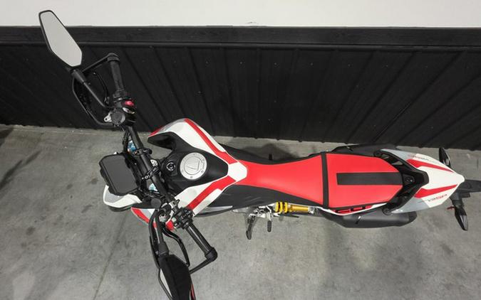 2027 DUCATI HYPERMOTARD V2 SP