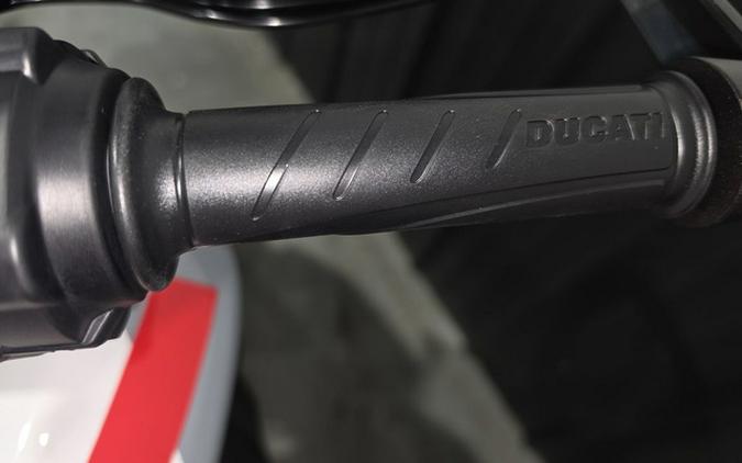 2027 DUCATI HYPERMOTARD V2 SP