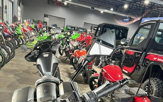 2025 Kawasaki Z900 SE ABS