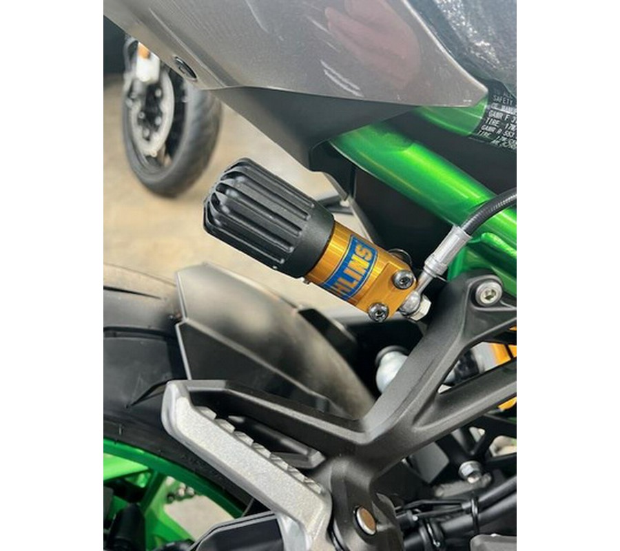 2025 Kawasaki Z900 SE ABS