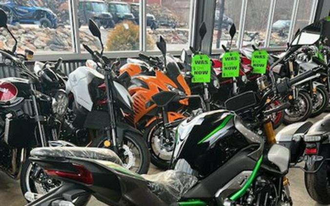 2025 Kawasaki Z900 SE ABS