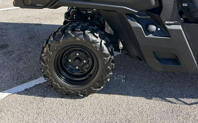 2026 Can-Am Defender MAX HD7