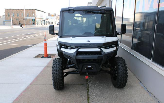 2027 SSV DEFXU MAX LTD 65 HD11 WH HB 27 - Can-Am