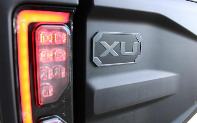 2027 SSV DEFXU MAX LTD 65 HD11 WH HB 27 - Can-Am