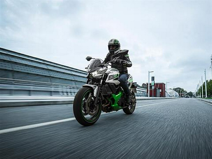 2024 Kawasaki Z7 Hybrid ABS