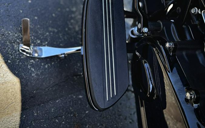 2023 Harley-Davidson® Road King® Special Bright Billiard Blue