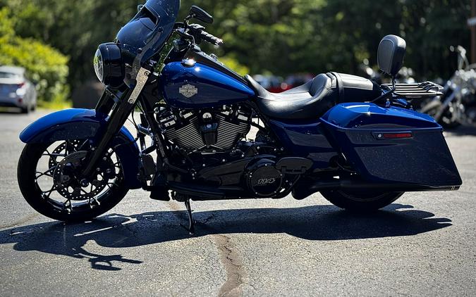2023 Harley-Davidson® Road King® Special Bright Billiard Blue