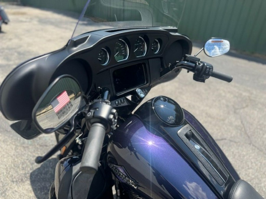 2025 Harley-Davidson FLHTCUTG - Tri Glide Ultra