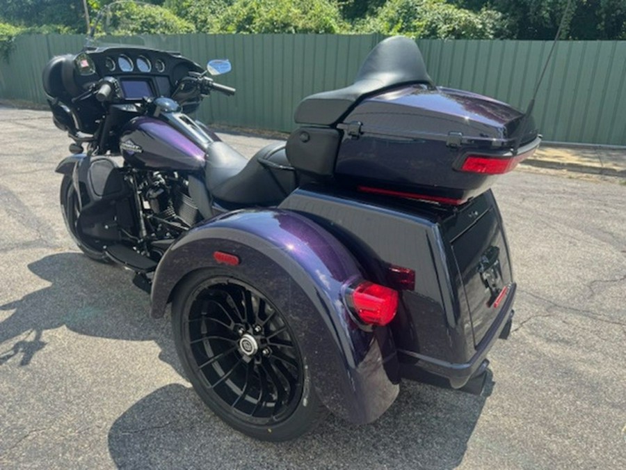 2025 Harley-Davidson FLHTCUTG - Tri Glide Ultra