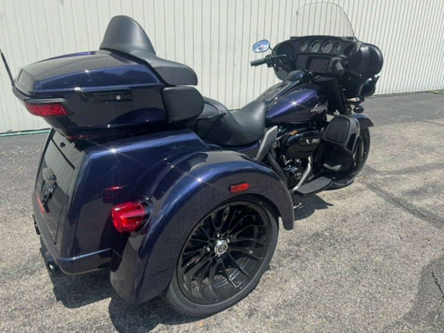 2025 Harley-Davidson FLHTCUTG - Tri Glide Ultra