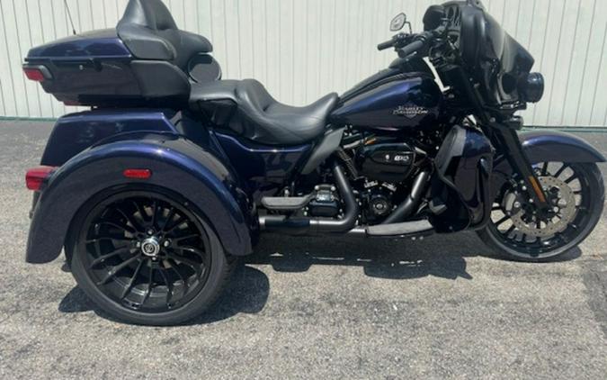 2025 Harley-Davidson FLHTCUTG - Tri Glide Ultra