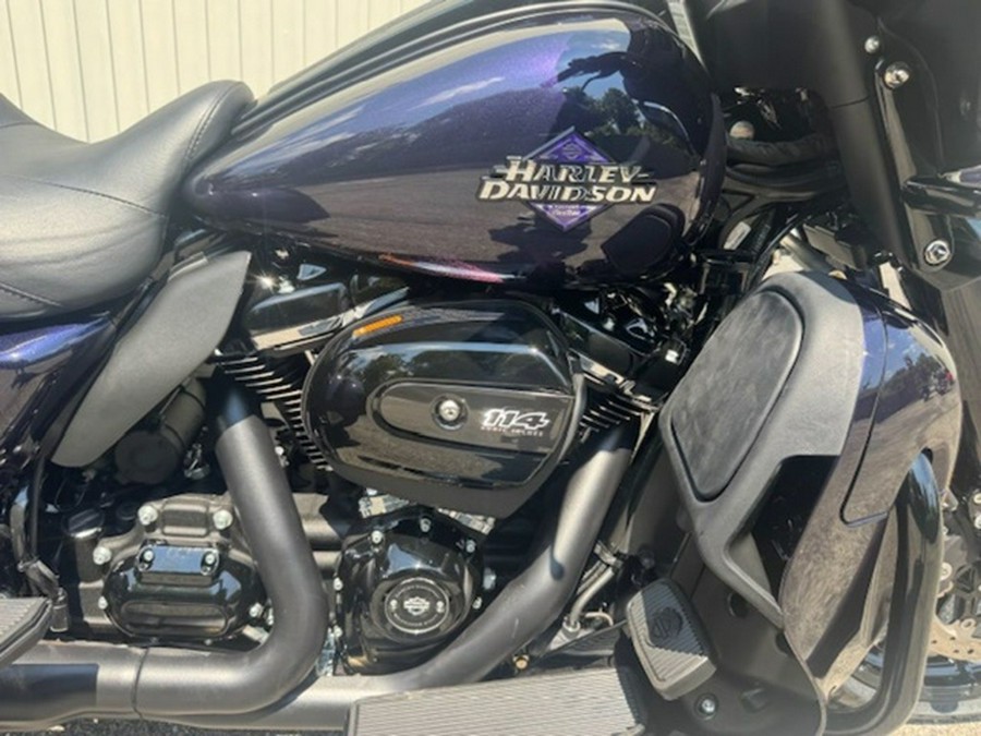 2025 Harley-Davidson FLHTCUTG - Tri Glide Ultra