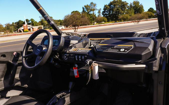 2026 Can-Am® Commander X mr 1000R Dark Wildland Camo