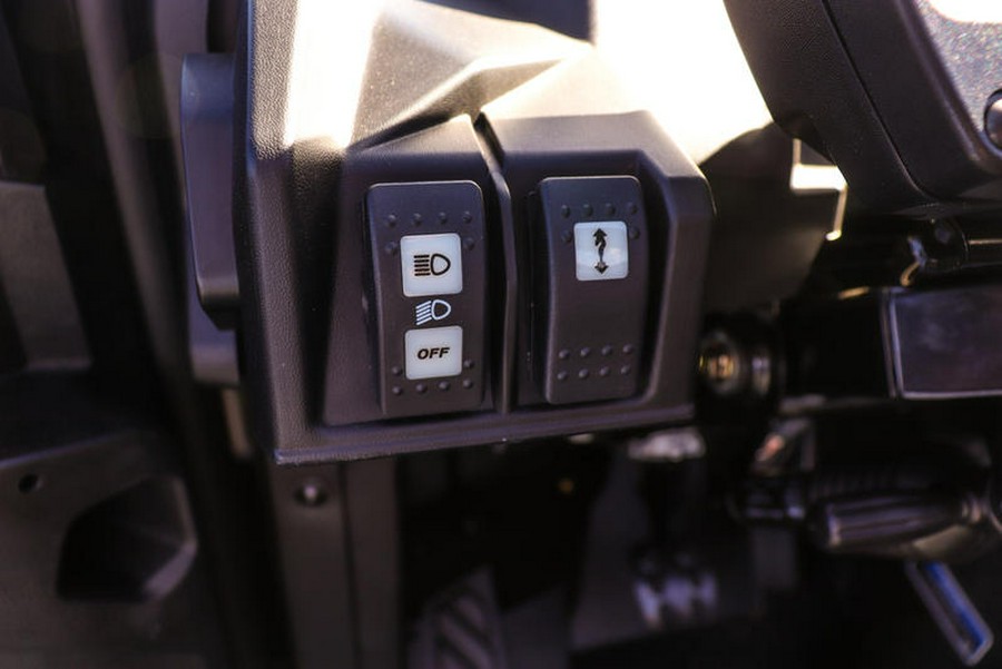 2026 Can-Am® Commander X mr 1000R Dark Wildland Camo