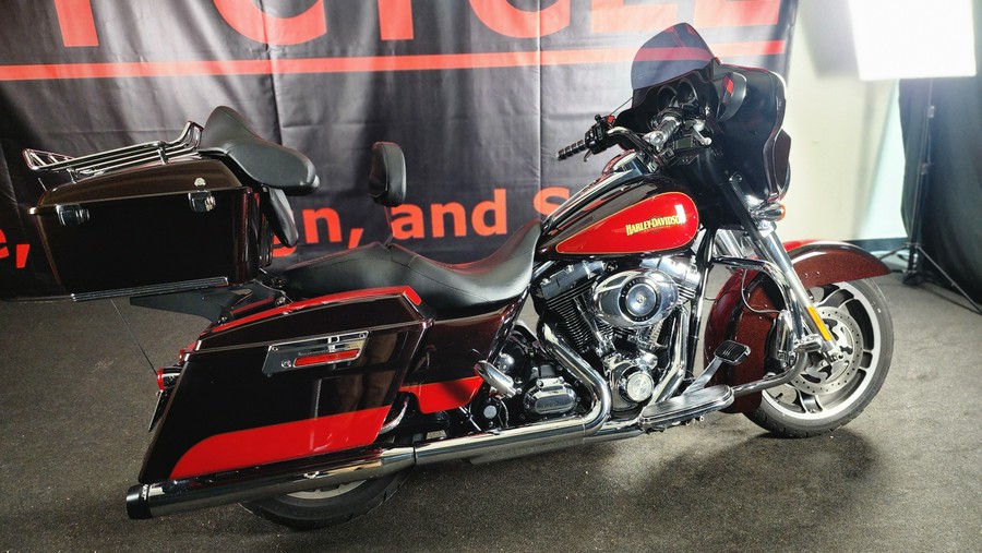 2010 HARLEY-DAVIDSON FLHX - F625358